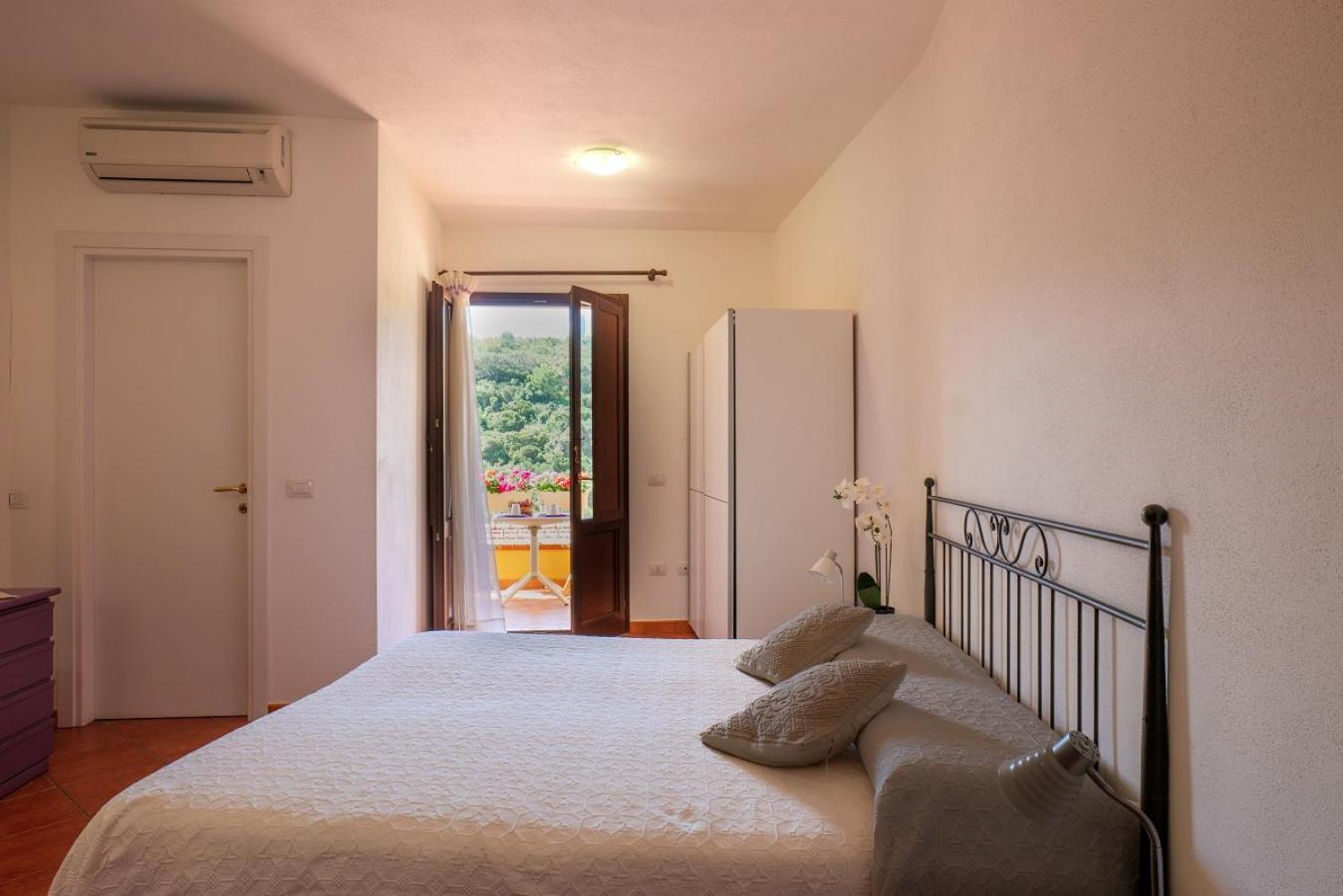 Bed and Breakfast La Colbula Castelsardo Exterior foto