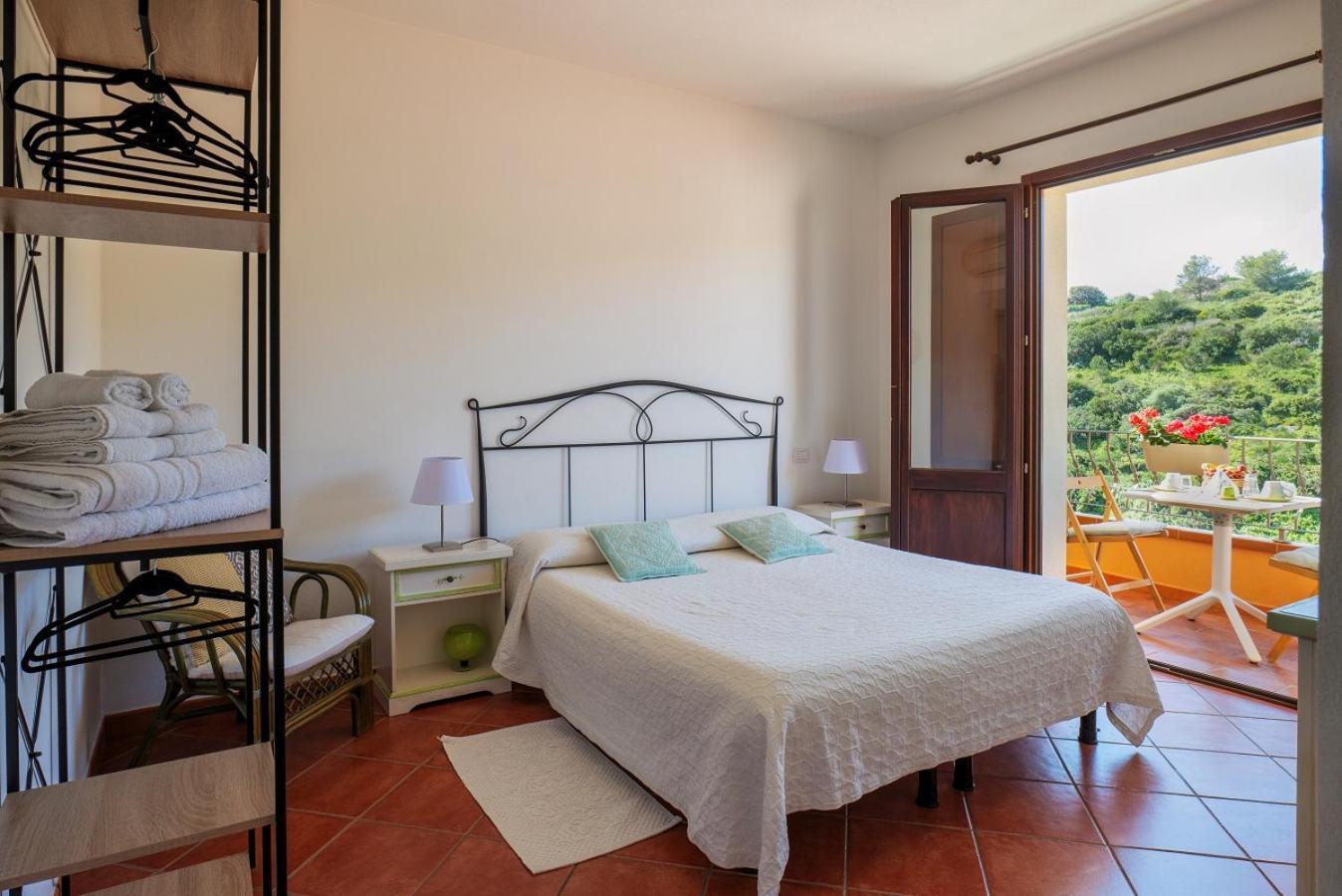 Bed and Breakfast La Colbula Castelsardo Exterior foto